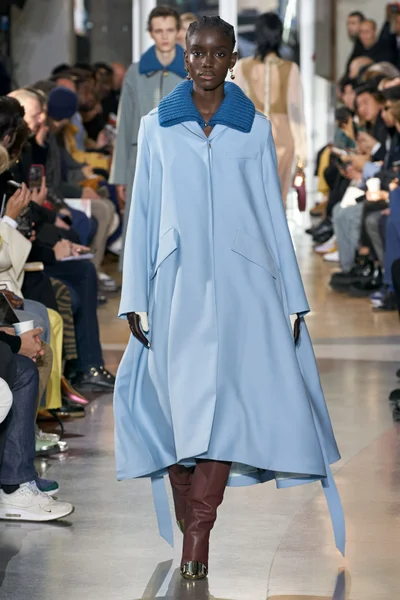 Look 5